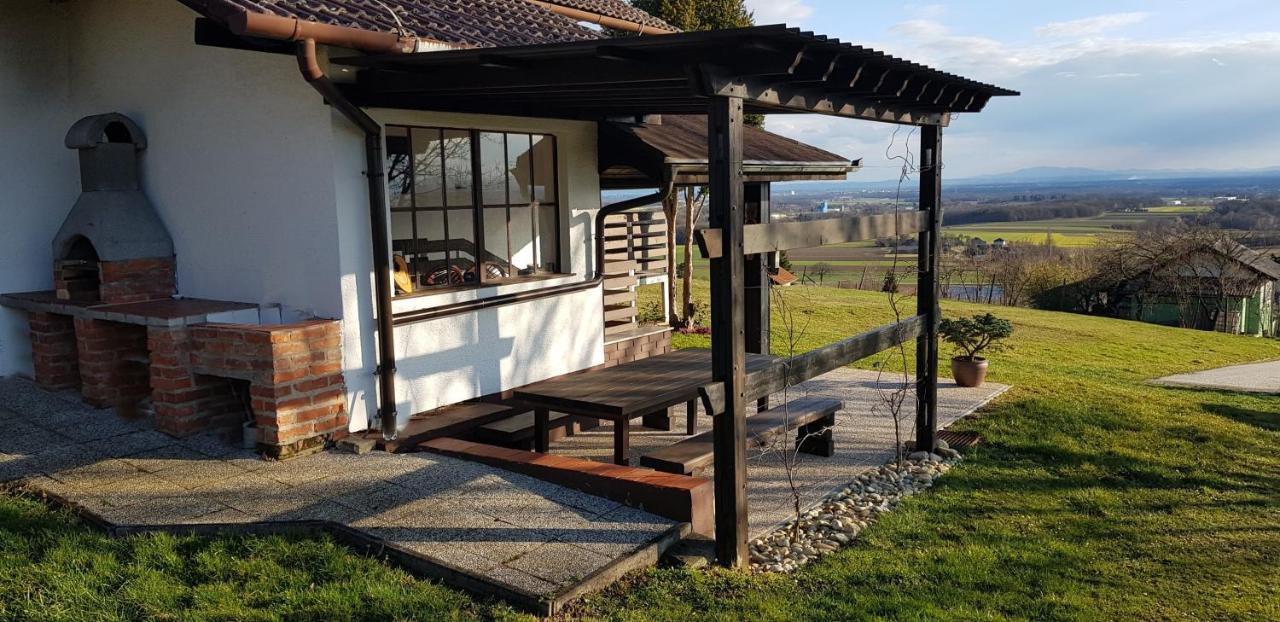 Holiday House Vilana Puconci Dış mekan fotoğraf