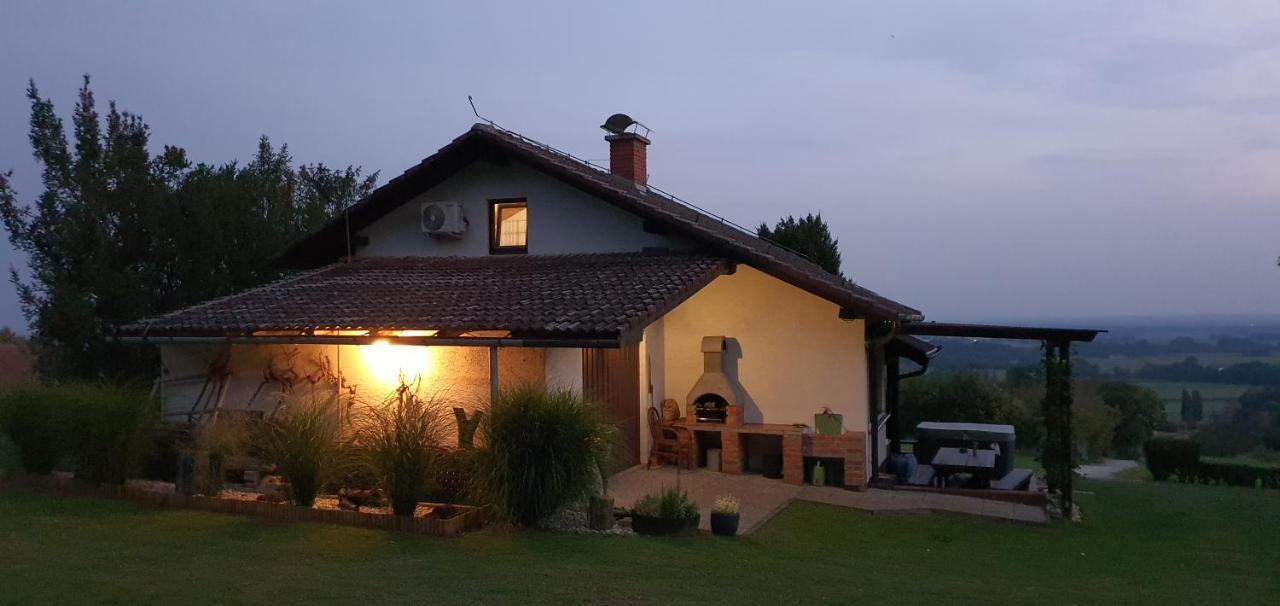 Holiday House Vilana Puconci Dış mekan fotoğraf